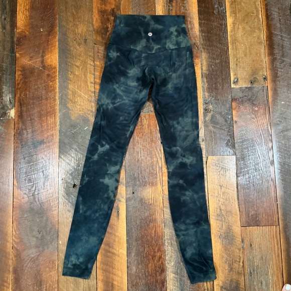 Lululemon High Rise Diamond Tie-Dye Black Green Leggings Women’s Size 2 - Picture 6 of 8